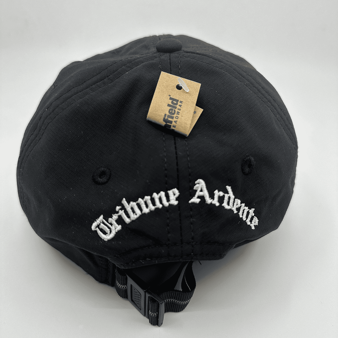 Tribune ardente casquette